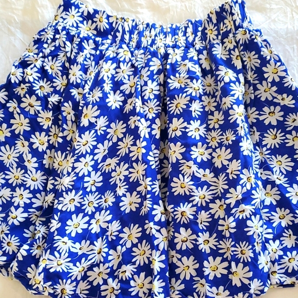 Urban Outfitters floral Skirt - Picture 1 of 2